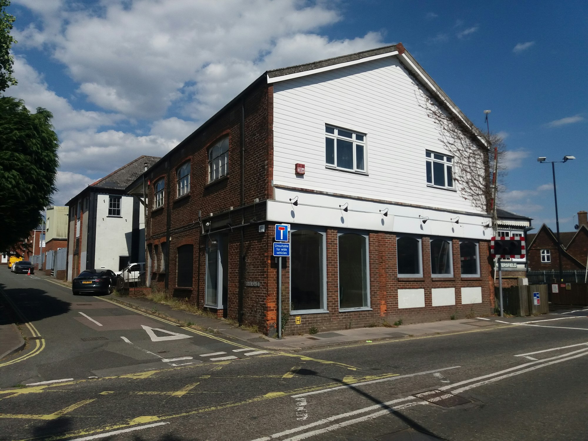 Unit 1 & 1a Penns Road