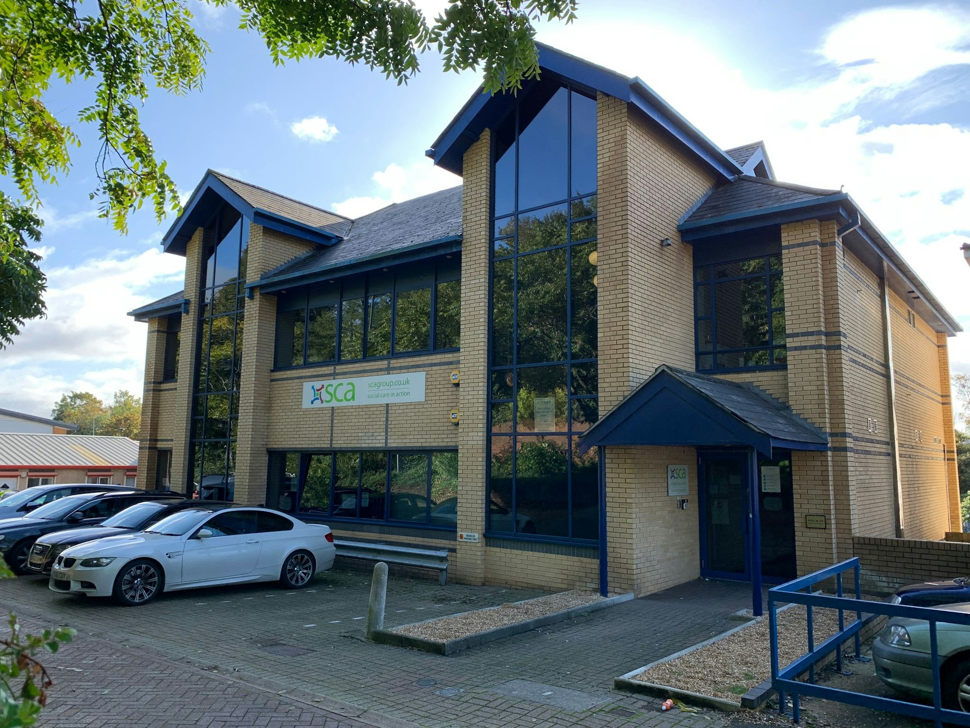 Amplevine House
