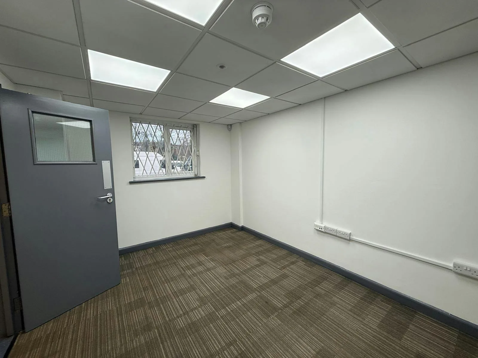 9 Palmers Road Industrial Estate