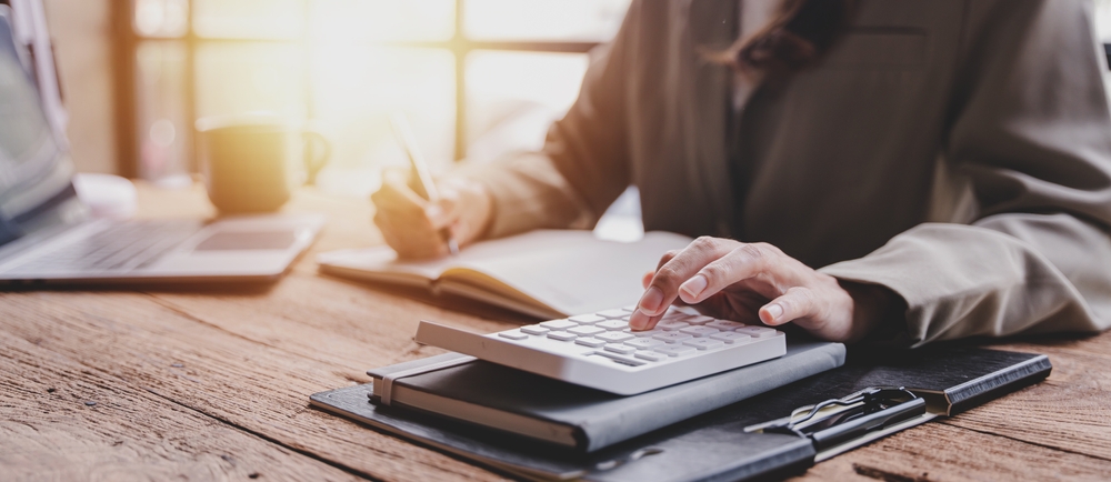 how is commercial property valued