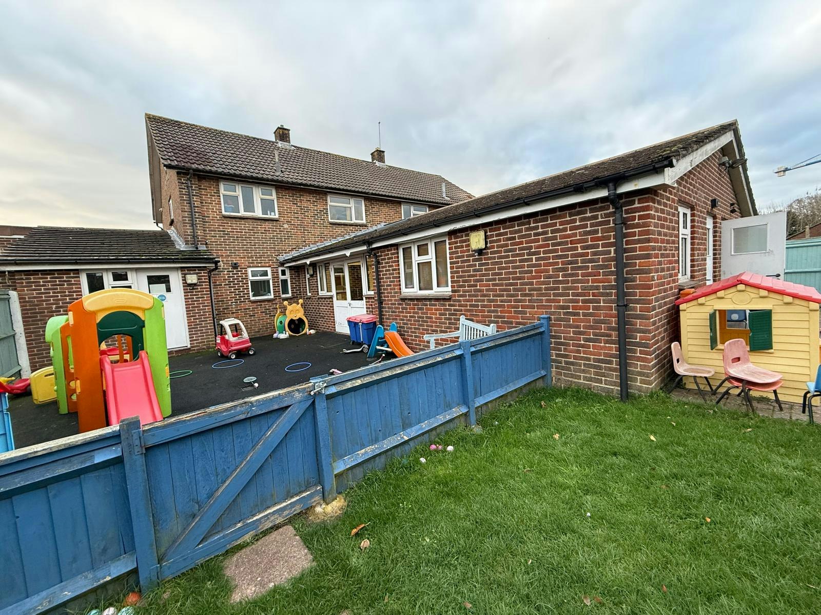 198-200 Dunsbury Way