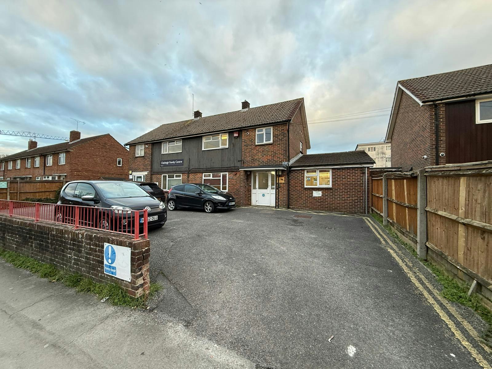 198-200 Dunsbury Way