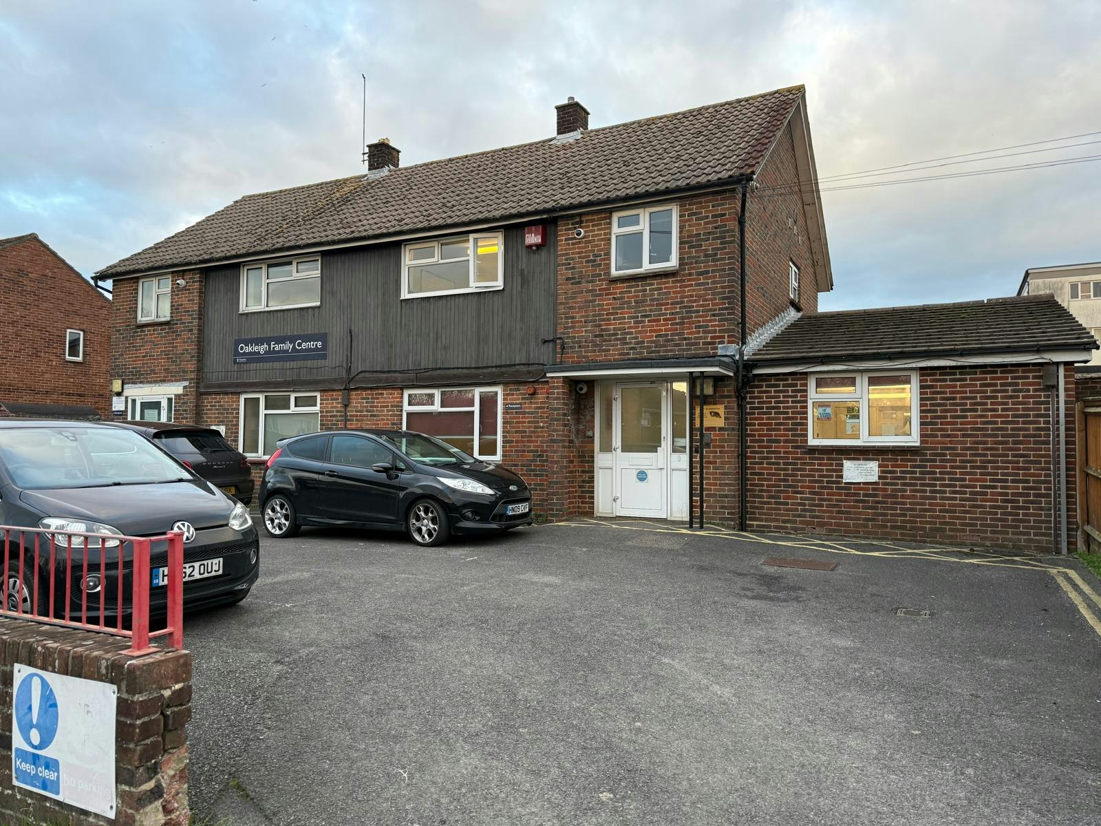 198-200 Dunsbury Way