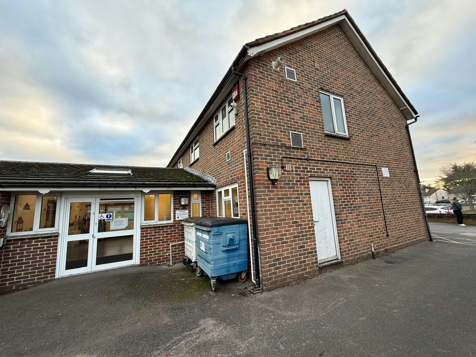 198-200 Dunsbury Way