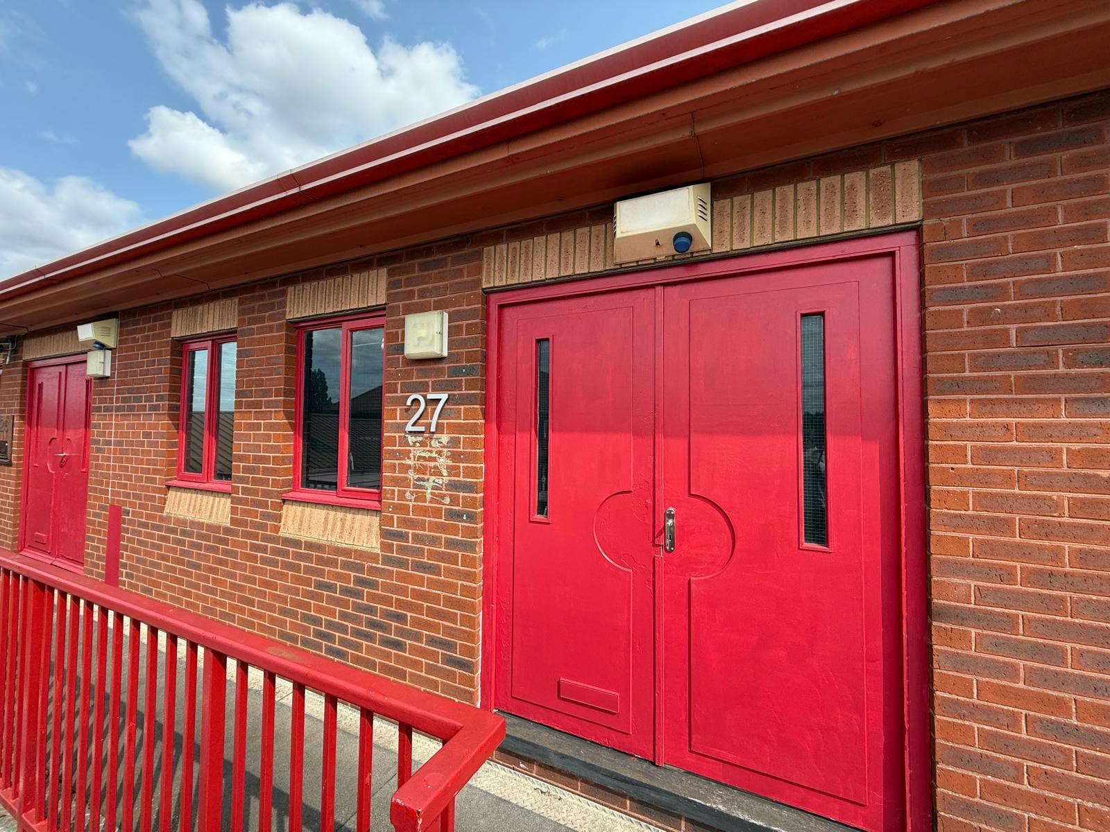 27 The Oakwood Centre